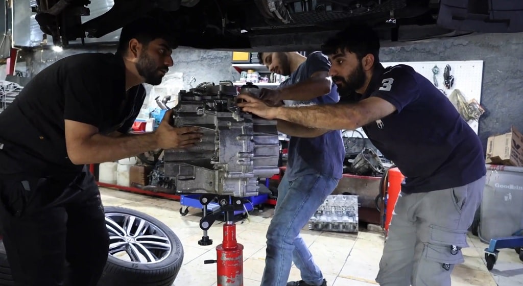 مراحل تعویض گیربکس فولکس واگن تیگوان